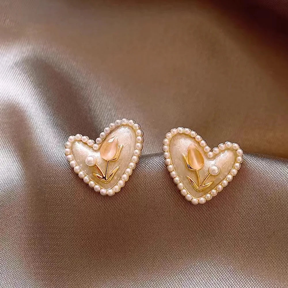 Amora Eterna Hoop Earrings