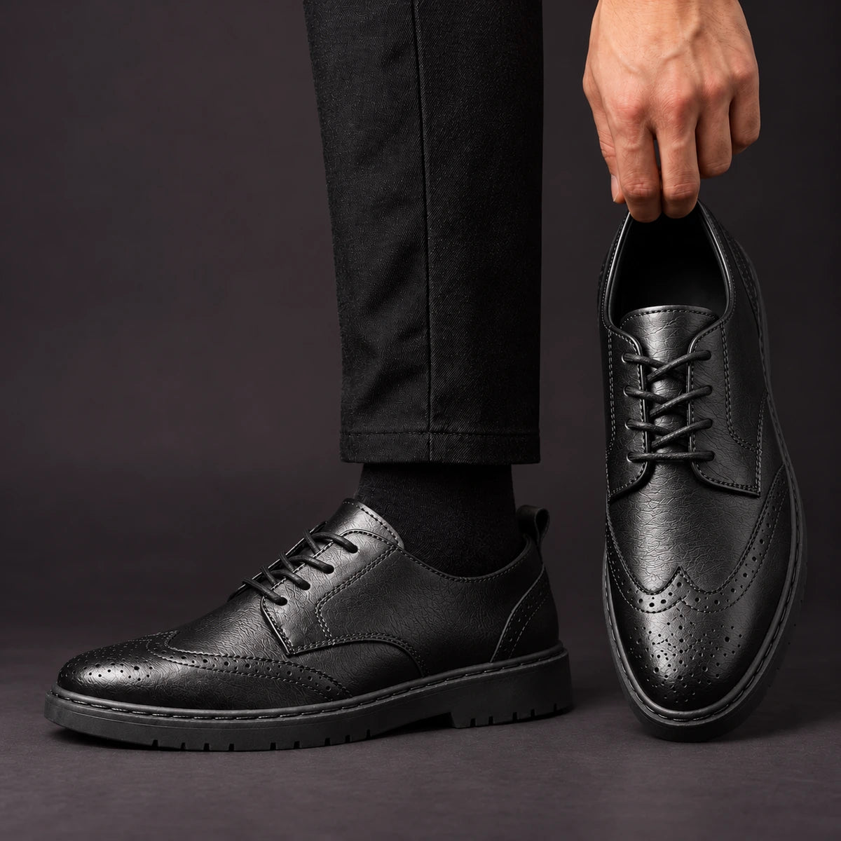Leather Derbies | Audric Black model handheld