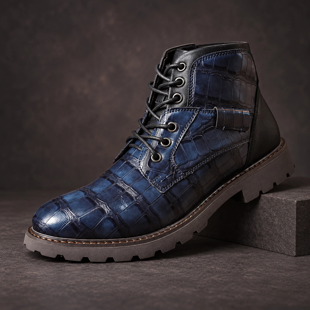 Leather Boots | Arne Blue diagonal pedestal