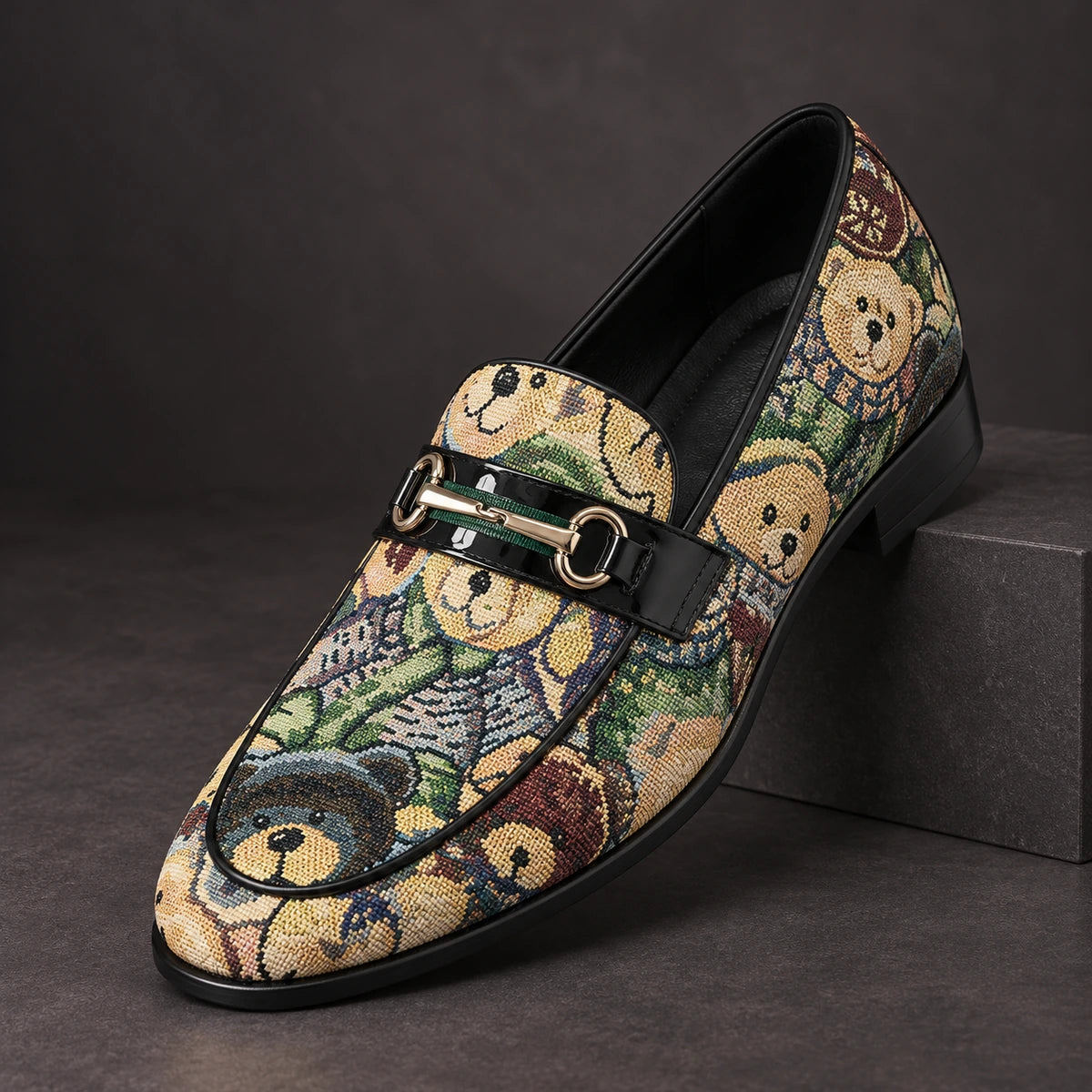 Leather Loafers | Torsten Green diagonal pedestal