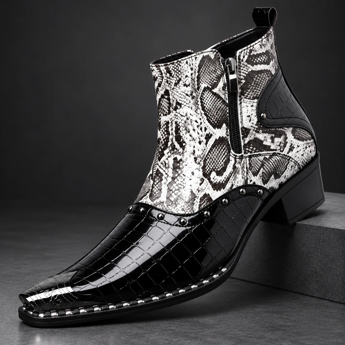 Leather Boots | Evander Black diagonal pedestal
