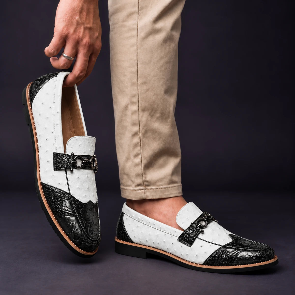 Leather Loafers | Lothar White model handheld