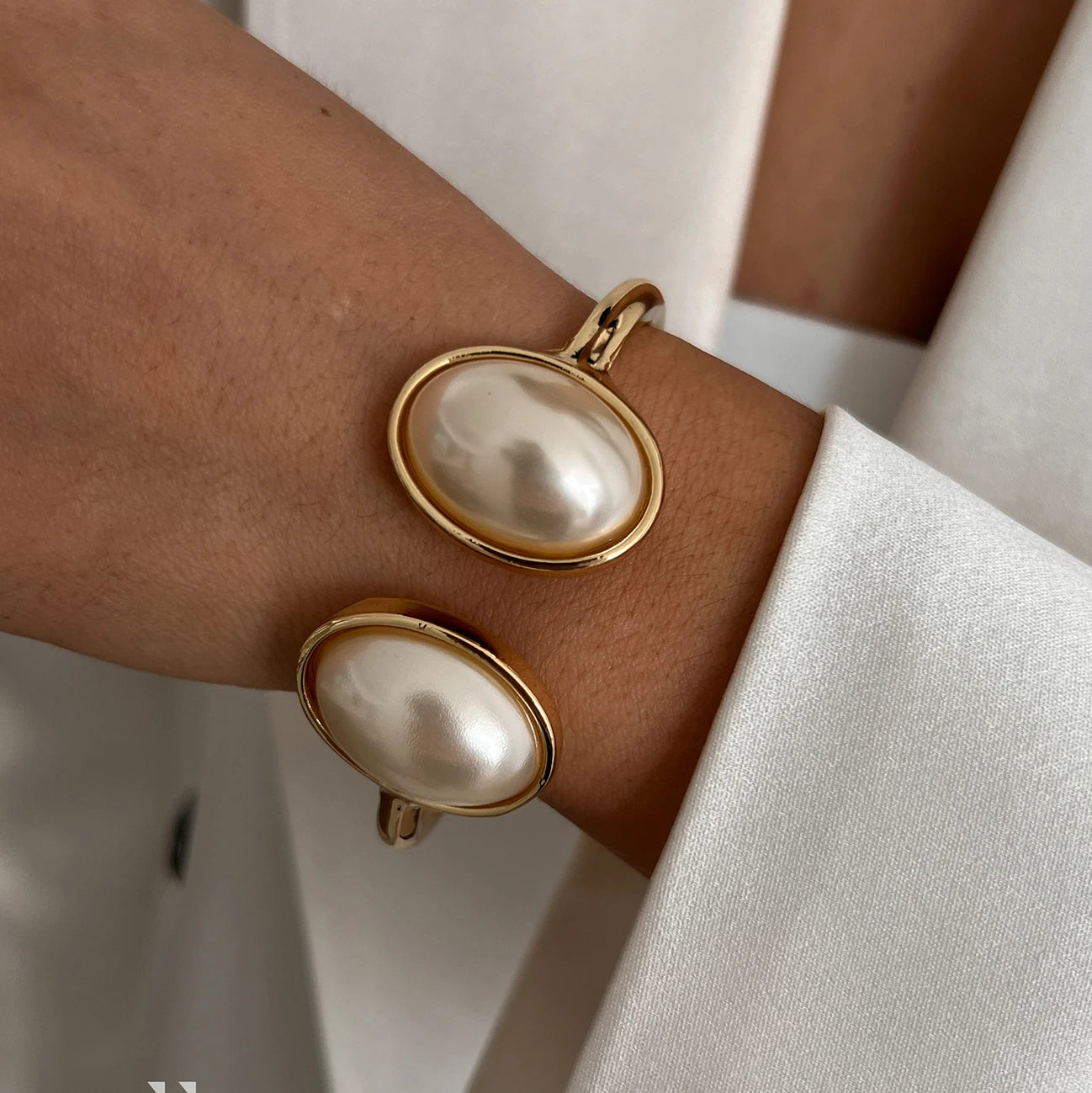 Solenne Cuff Chunky Bangle