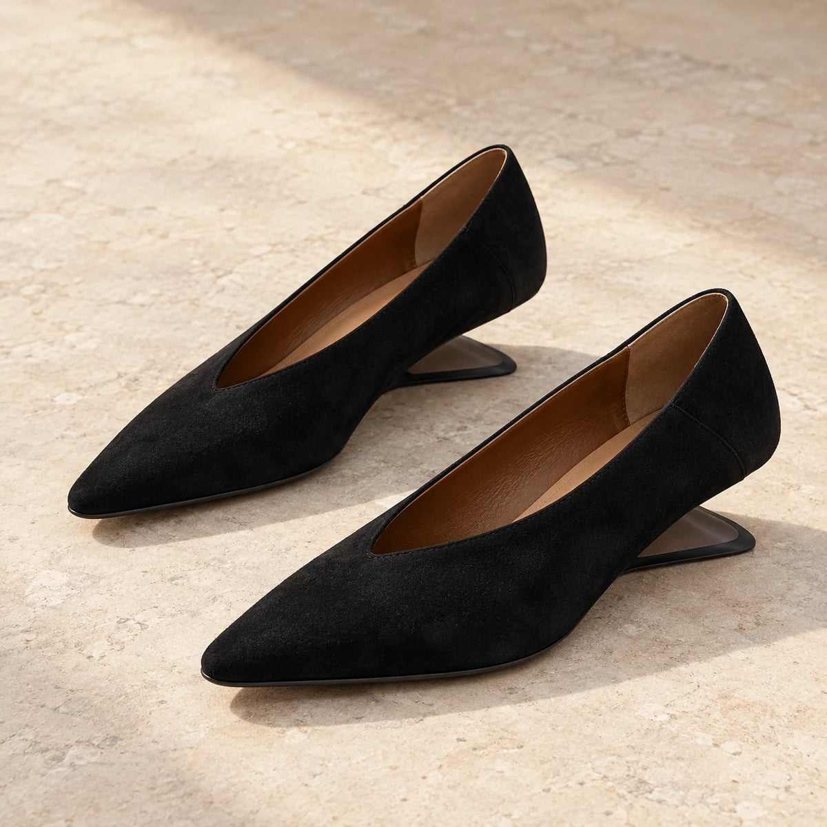 Arabella Pumps Black threequarter