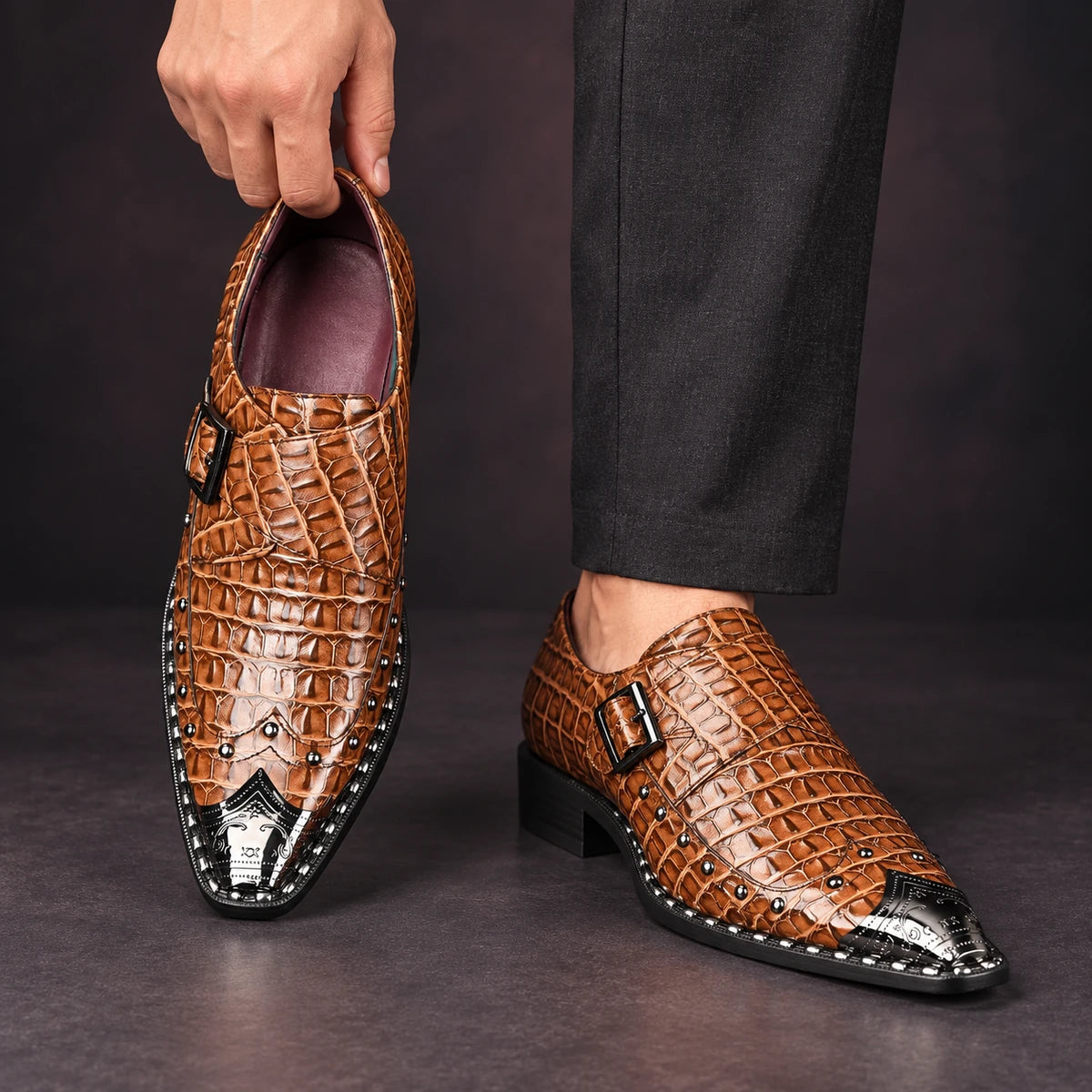 Leather Shoes | Kjell Brown model handheld