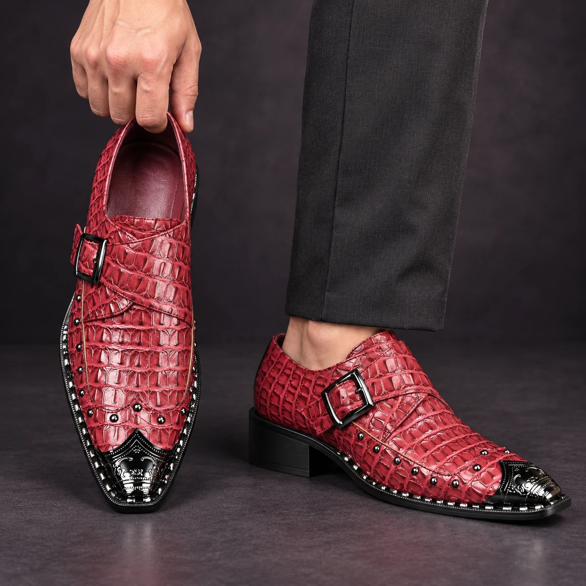 Leather Shoes | Kjell Red model handheld