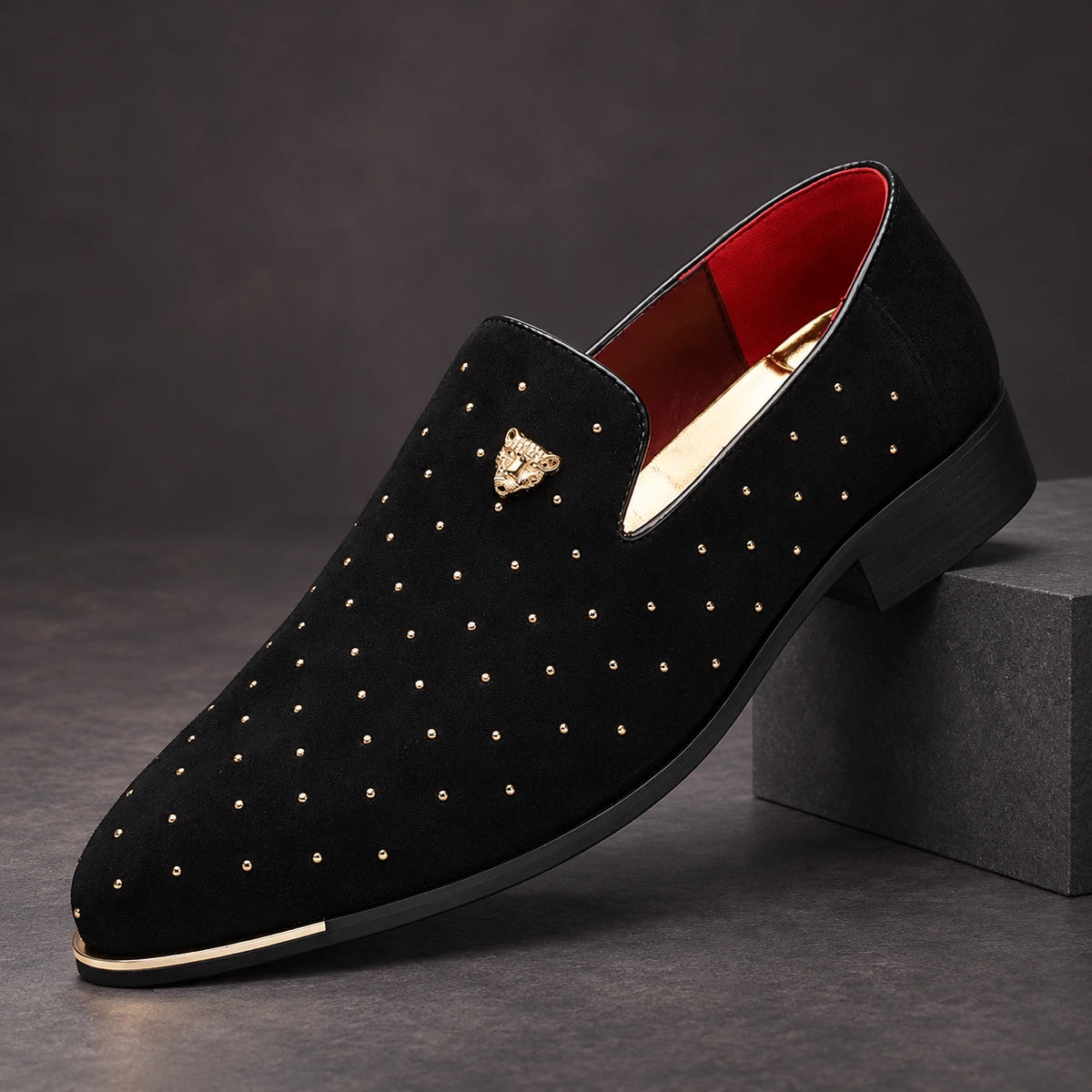 Leather Loafers | Casimir Black diagonal pedestal