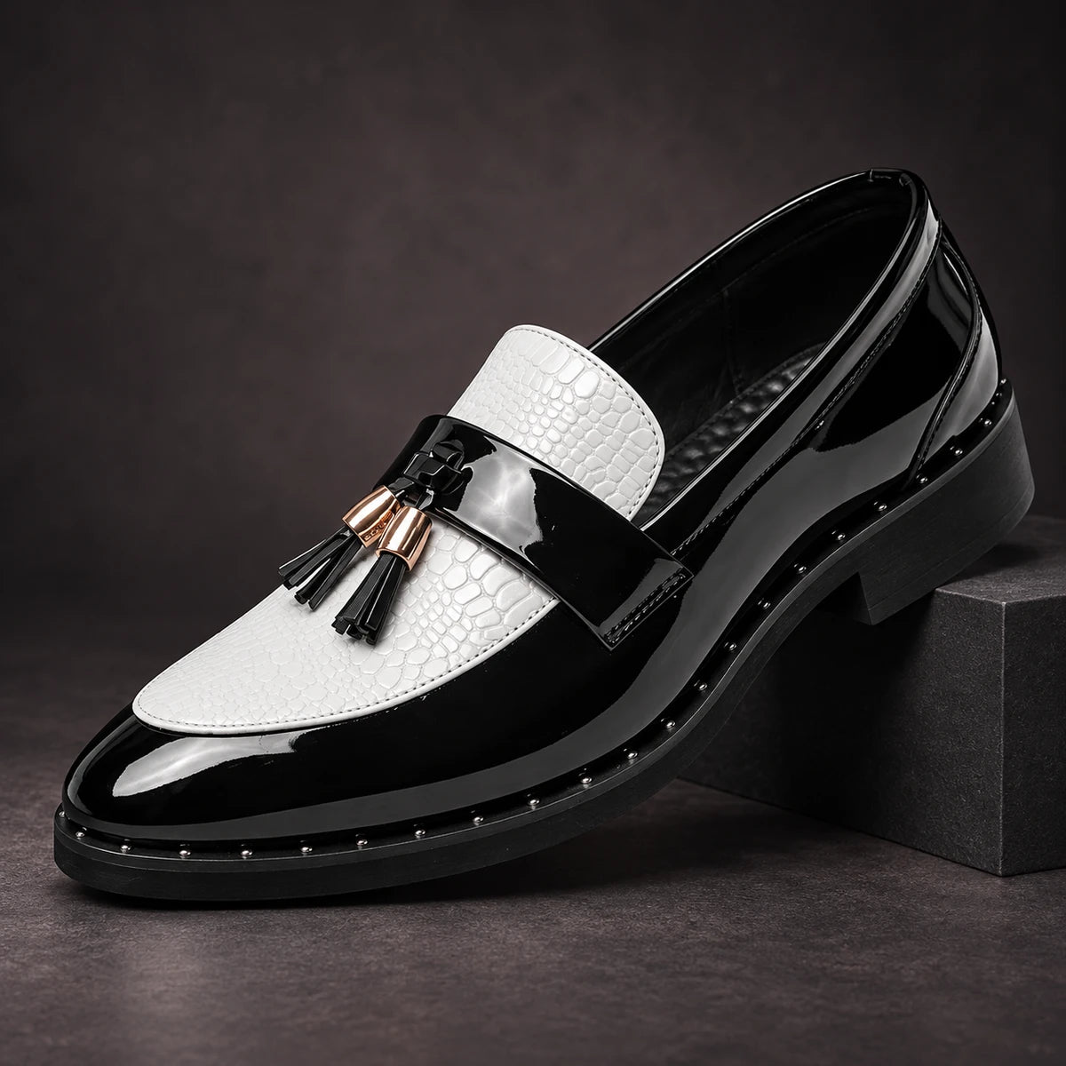 Leather Loafers | Caspien White diagonal pedestal