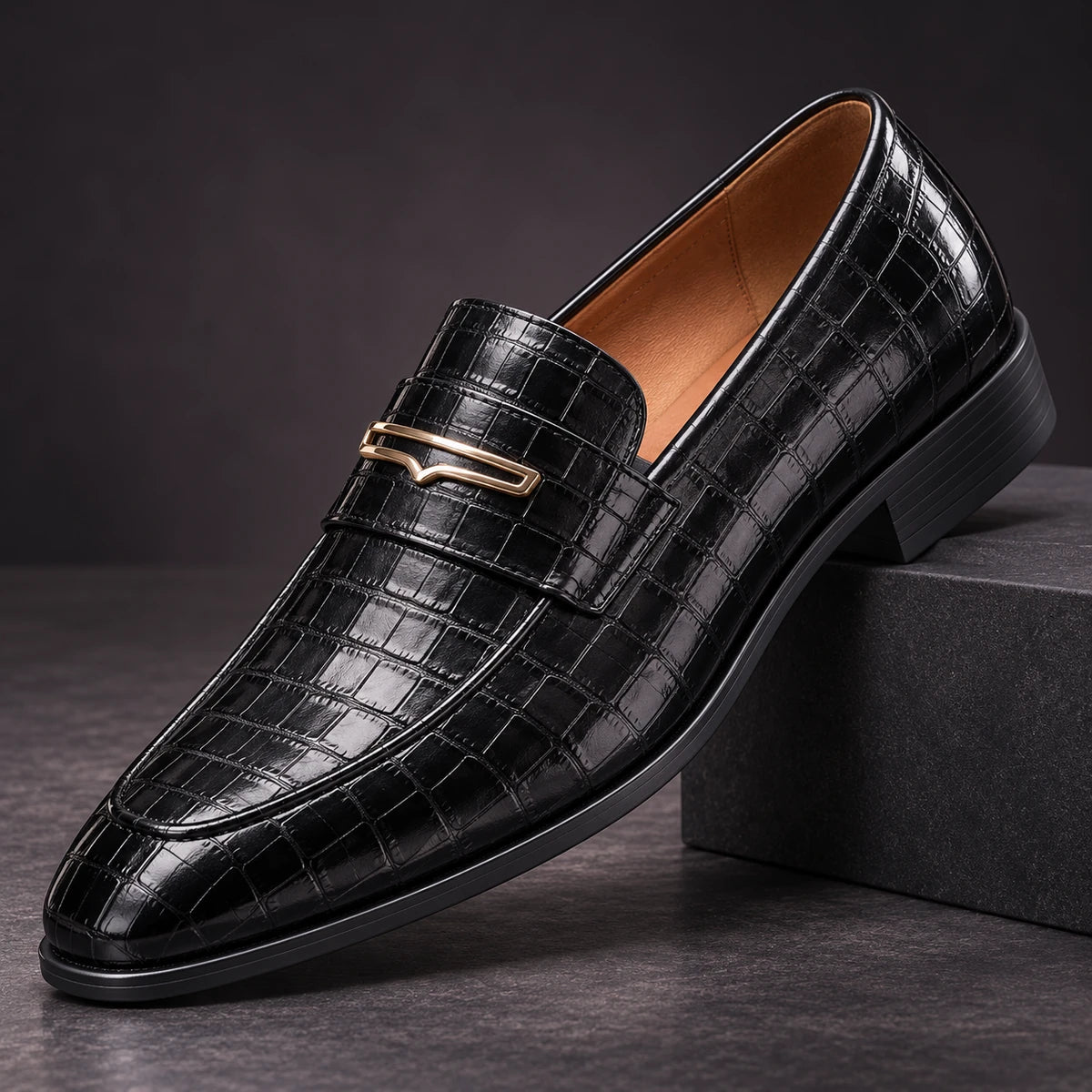 Leather Loafers | Constantin Black diagonal pedestal