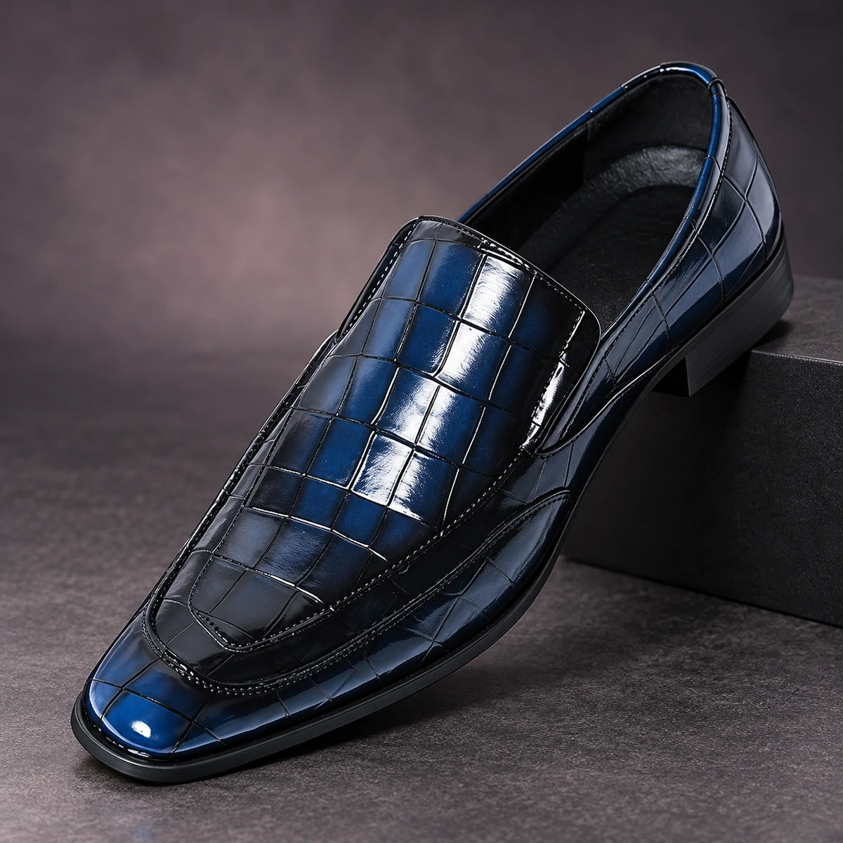 Leather Loafers | Mauritz Blue diagonal pedestal