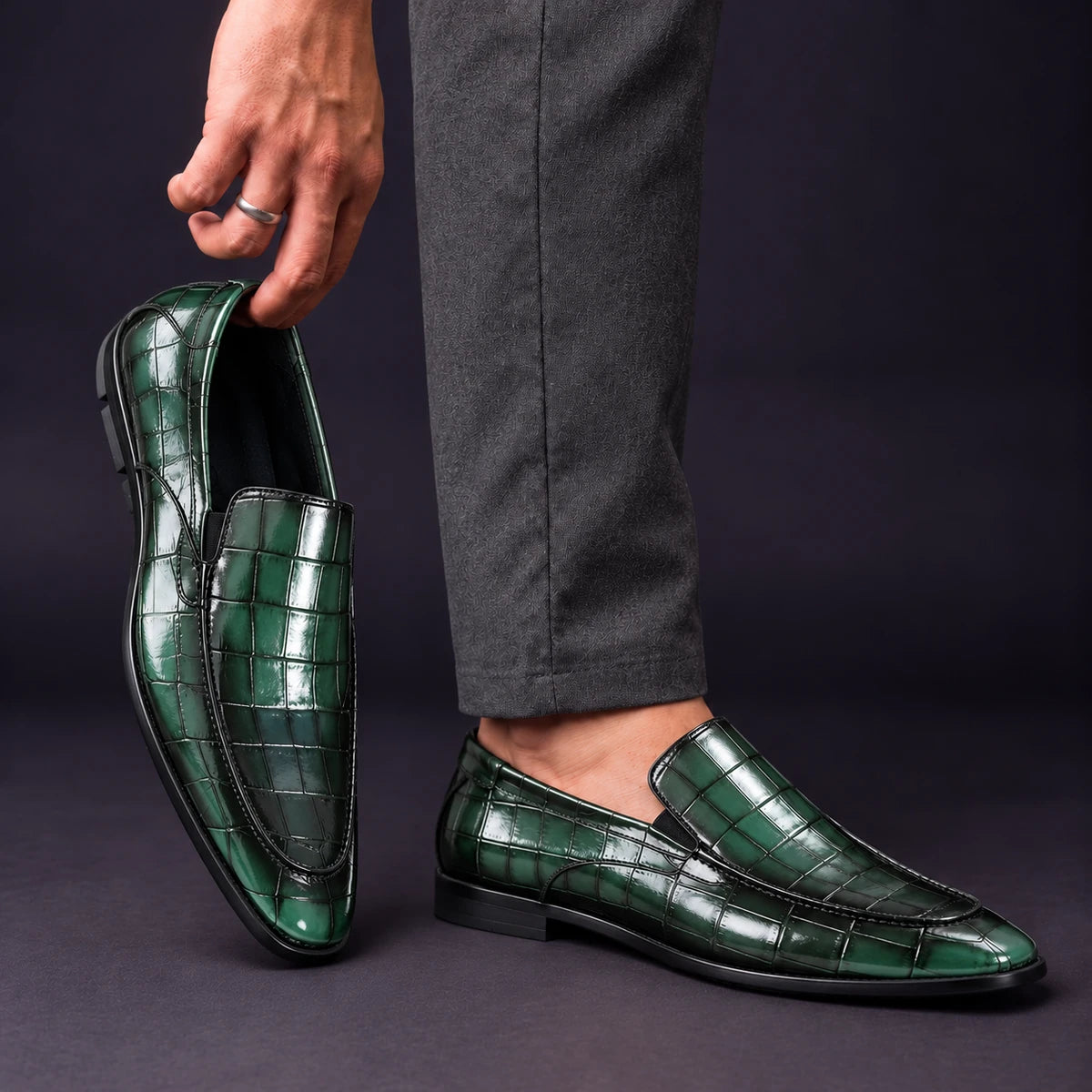 Leather Loafers | Mauritz Green model handheld