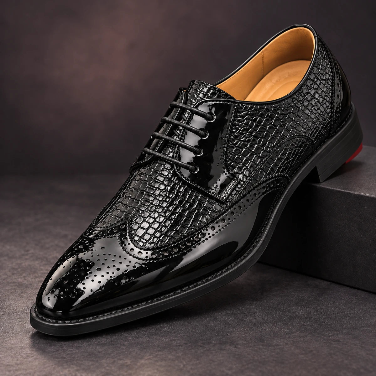 Leather Oxfords | Sven Black diagonal pedestal