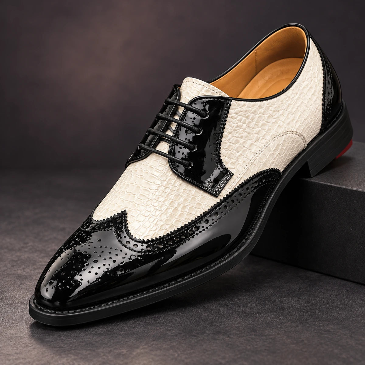 Leather Oxfords | Sven White diagonal pedestal